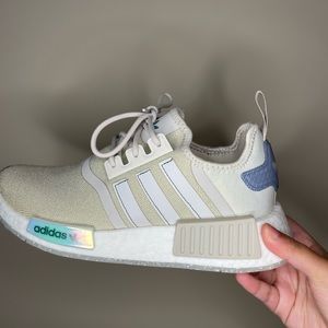 Nike NMD R1 Sparkly Gold Women’s US6